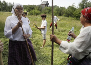 22.05.2025 Tokarnia. Park Etnograficzny. Sobótka i sianokosy / Fot. Jarosław Kubalski - Radio Kielce
