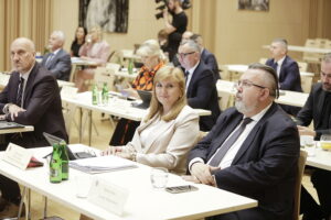 Czy radni sejmiku udzielą wotum zaufania i absolutorium zarządowi województwa? - Radio Kielce