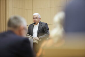 Czy radni sejmiku udzielą wotum zaufania i absolutorium zarządowi województwa? - Radio Kielce