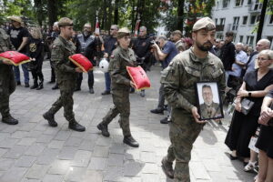 23.06.2025 Kielce. Pogrzeb Macieja Duszy - motocyklisty, instruktora nauki jazdy, prezesa stowarzyszenia CK Bikers i żołnierza zawodowego / Fot. Jarosław Kubalski - Radio Kielce