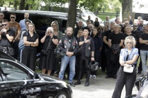 23.06.2025 Kielce. Pogrzeb Macieja Duszy - motocyklisty, instruktora nauki jazdy, prezesa stowarzyszenia CK Bikers i żołnierza zawodowego / Fot. Jarosław Kubalski - Radio Kielce