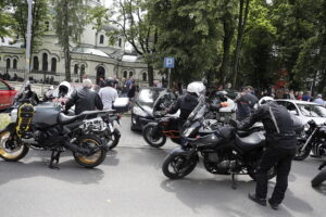 23.06.2025 Kielce. Pogrzeb Macieja Duszy - motocyklisty, instruktora nauki jazdy, prezesa stowarzyszenia CK Bikers i żołnierza zawodowego / Fot. Jarosław Kubalski - Radio Kielce
