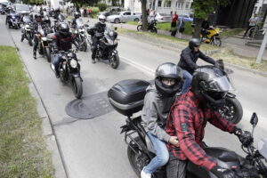 23.06.2025 Kielce. Pogrzeb Macieja Duszy - motocyklisty, instruktora nauki jazdy, prezesa stowarzyszenia CK Bikers i żołnierza zawodowego / Fot. Jarosław Kubalski - Radio Kielce