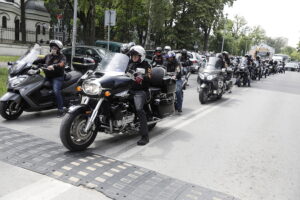 23.06.2025 Kielce. Pogrzeb Macieja Duszy - motocyklisty, instruktora nauki jazdy, prezesa stowarzyszenia CK Bikers i żołnierza zawodowego / Fot. Jarosław Kubalski - Radio Kielce