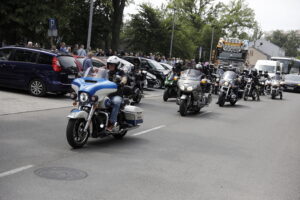 23.06.2025 Kielce. Pogrzeb Macieja Duszy - motocyklisty, instruktora nauki jazdy, prezesa stowarzyszenia CK Bikers i żołnierza zawodowego / Fot. Jarosław Kubalski - Radio Kielce