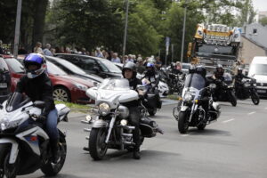 23.06.2025 Kielce. Pogrzeb Macieja Duszy - motocyklisty, instruktora nauki jazdy, prezesa stowarzyszenia CK Bikers i żołnierza zawodowego / Fot. Jarosław Kubalski - Radio Kielce