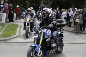 23.06.2025 Kielce. Pogrzeb Macieja Duszy - motocyklisty, instruktora nauki jazdy, prezesa stowarzyszenia CK Bikers i żołnierza zawodowego / Fot. Jarosław Kubalski - Radio Kielce