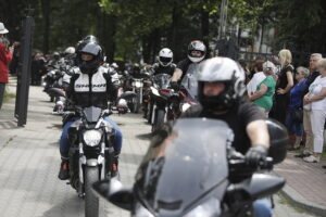 23.06.2025 Kielce. Pogrzeb Macieja Duszy - motocyklisty, instruktora nauki jazdy, prezesa stowarzyszenia CK Bikers i żołnierza zawodowego / Fot. Jarosław Kubalski - Radio Kielce