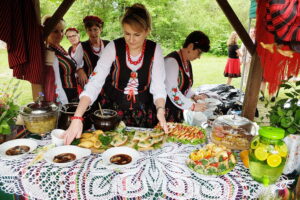W Tokarni spotkali się miłośnicy regionalnych smaków, rękodzieła i folkloru