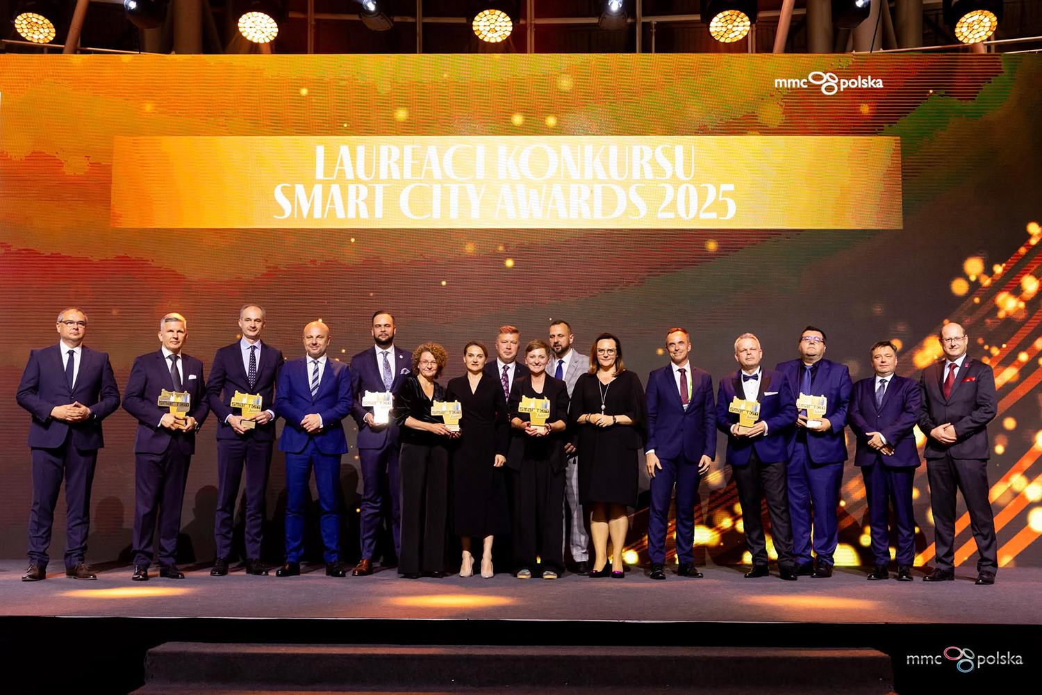 Prestiżowe wyróżnienie dla prezydentki Kielc - Radio Kielce Prezydent Kielc Agata Wojda z tytułem Człowieka Roku Smart City Awards / źródło: smartcityforum.pl