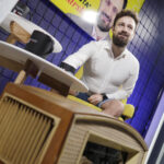 Audycja „Dzień Dobry, to Ja! Rozmowy inne niż wszystkie w Radiu Kielce”. Youtuber Oskar Bednarski „Globalista” / Fot. Jarosław Kubalski - Radio Kielce
