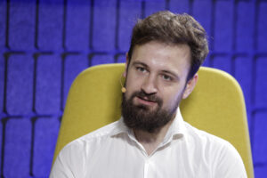 Audycja „Dzień Dobry, to Ja! Rozmowy inne niż wszystkie w Radiu Kielce”. Youtuber Oskar Bednarski „Globalista” / Fot. Jarosław Kubalski - Radio Kielce