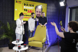 Audycja „Dzień Dobry, to Ja! Rozmowy inne niż wszystkie w Radiu Kielce”. Youtuber Oskar Bednarski „Globalista” / Fot. Jarosław Kubalski - Radio Kielce