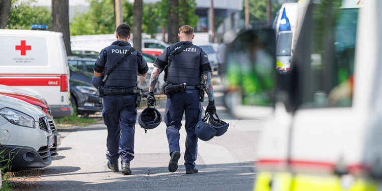10.06.2025. Austria. Atak w szkole średniej w mieście Graz / Fot. EPA/ERWIN SCHERIAU