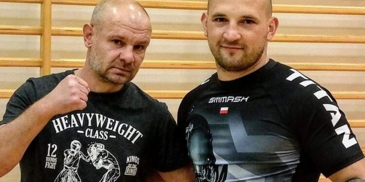 Na zdjęciu (od lewej): trener Mariusz Gardziński i Tomasz Kot / Fot. Facebook