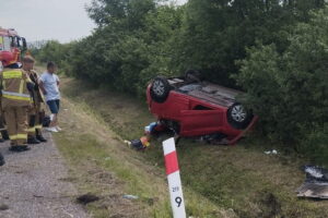 Groźny wypadek. Kobieta zabrana do szpitala