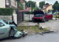 Zderzenie dwóch samochodów. Karetki zabrały rannych