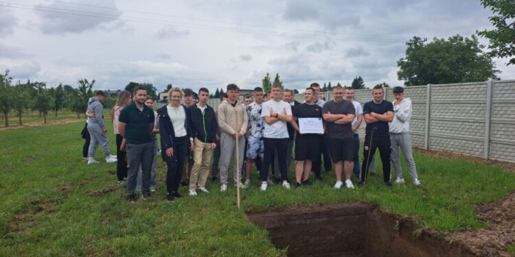 ŚODR prezentuje młodzieży odkrywki glebowe - Radio Kielce
