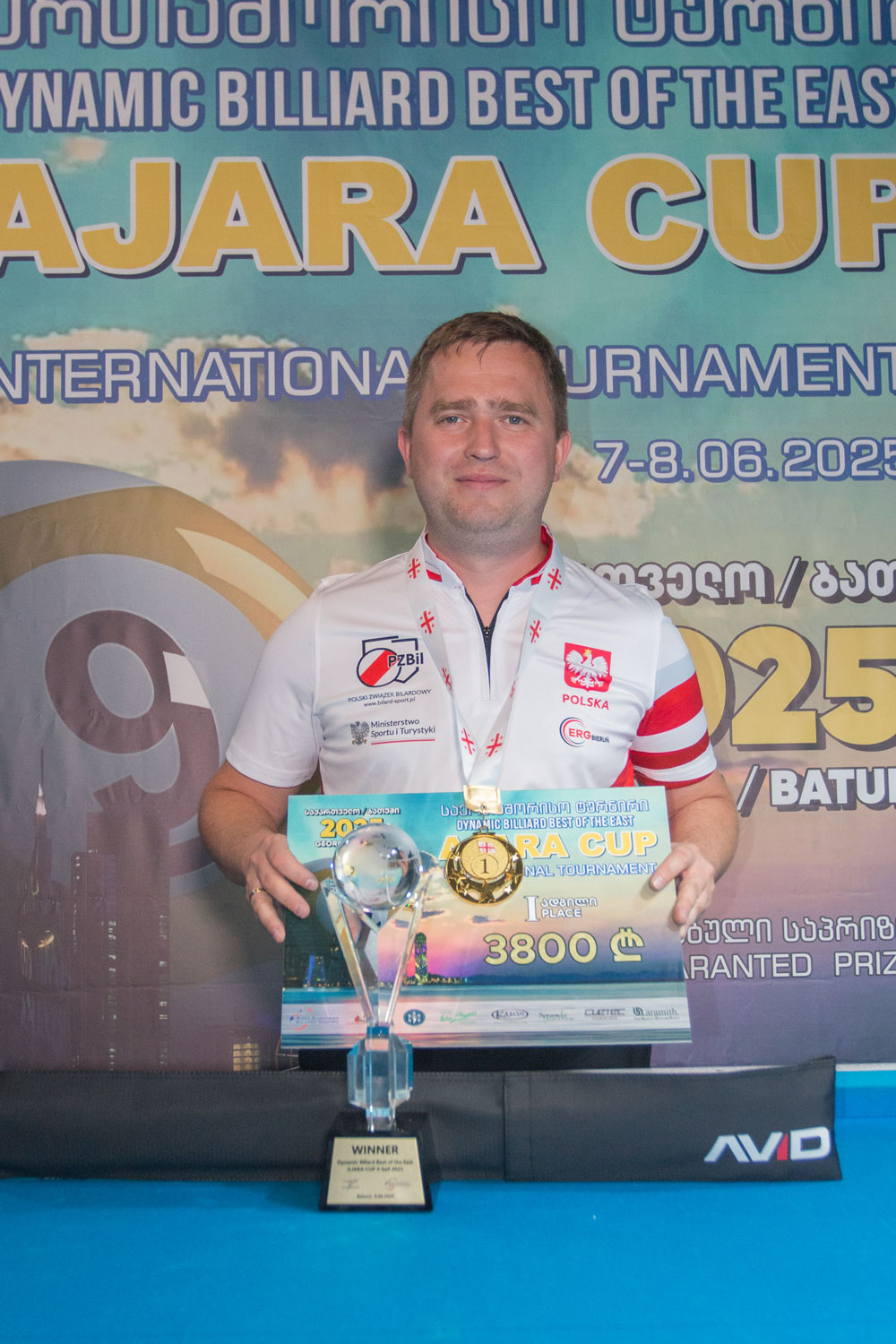 Mariusz Skoneczny triumfował w Batumi i jest liderem