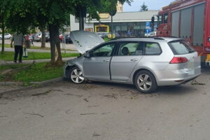 Kierowca zasłabł w czasie jazdy - Radio Kielce