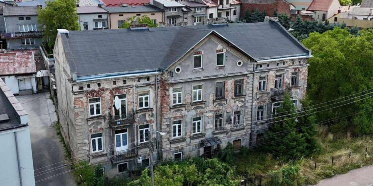 W zabytkowej kamienicy powstaną mieszkania