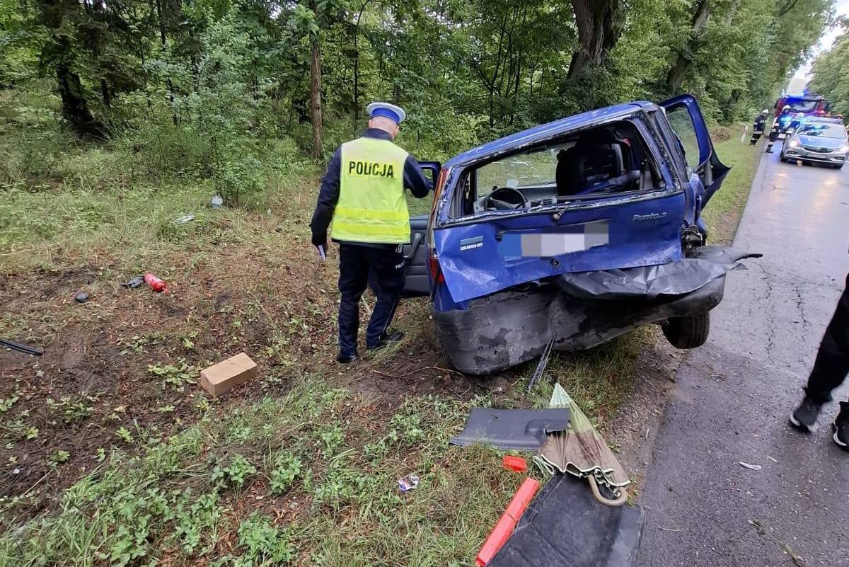 Dwie osoby ranne w wypadku na drodze wojewódzkiej - Radio Kielce 09.07.2025. Czernica. Wypadek / Fot. policja