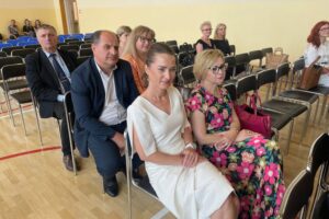 16.07.2025. Dwikozy. 12 gmin podpisało umowy na dofinansowanie wymiany przestarzałych źródeł energii cieplnej / Fot. Grażyna Szlęzak - Radio Kielce