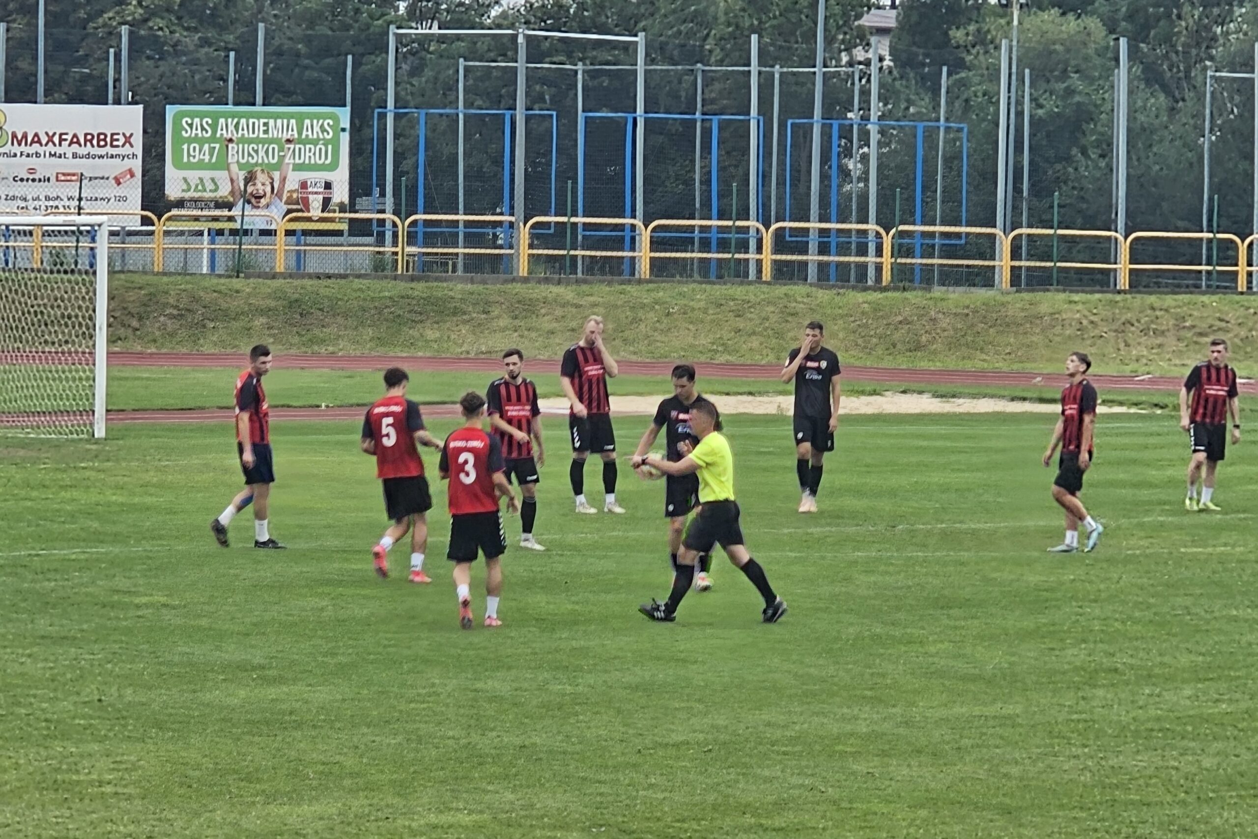 Wygrana Czarnych na zakończenie okresu przygotowawczego - Radio Kielce 26.07.2025. Mecz sparingowy: Czarni Połaniec - AKS Busko-Zdrój - Fot. Maciej Makuła - Radio Kielce