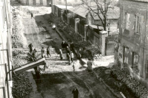 Kielce. Ulica Leśna. Lata 1958-1962. Wymiana nawierzchni / źródło: fotopolska.eu