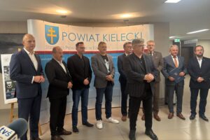 09.07.2025. Kielce. Starostwo Powiatowe w Kielcach. Konferencja prasowa na temat VII Rajdu Rowerowego Szlakiem Brygady Świętokrzyskiej NSZ / Fot. Jowita Plech - Radio Kielce