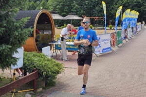 Biegacze terenowi rywalizowali w MOSiR Gutwin Run 2025 - Radio Kielce