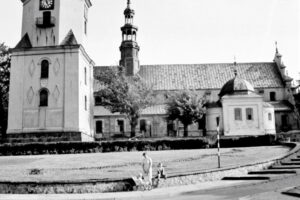 1968 r. Kielce. Plac Najświętszej Marii Panny / źródło: fotopolska.eu
