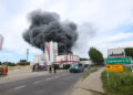 14.07.2025. Siemianowice Śląskie. Pożar hali magazynowej / Fot. PAP/Michał Meissner