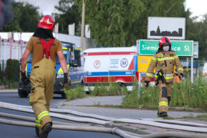 14.07.2025. Siemianowice Śląskie. Pożar hali magazynowej / Fot. PAP/Michał Meissner