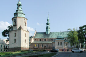 9.07.2002. Kielce. Plac Najświętszej Marii Panny / źródło: fotopolska.eu