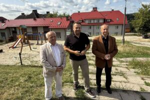 Kolejne dwie kamienice na Kolonii Robotniczej w Starachowicach przejdą kompleksowy remont / Fot. starachowice.eu
