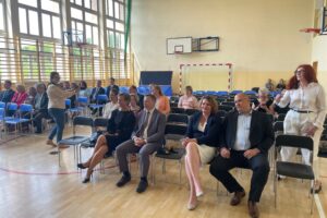 16.07.2025. Dwikozy. 12 gmin podpisało umowy na dofinansowanie wymiany przestarzałych źródeł energii cieplnej / Fot. Grażyna Szlęzak - Radio Kielce