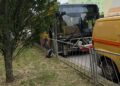 Miejski autobus uderzył w barierki