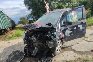 24.07.2025. Rytwiany. Wypadek - zderzenie z pociągiem / Fot. Policja