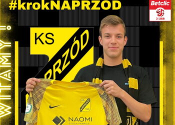 Młody obrońca wzmacnia Naprzód