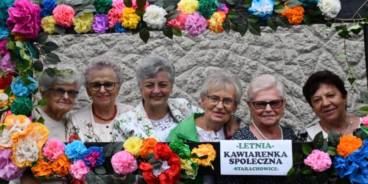 Letnie patio dla seniorów i nie tylko