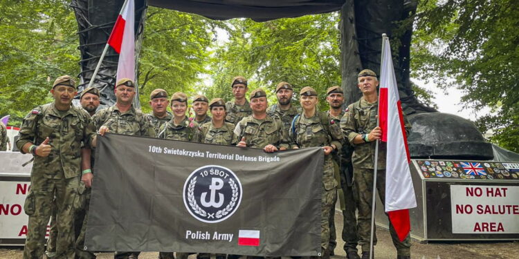 Świętokrzyscy terytorialsi na największym marszu wojskowym świata