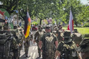 Świętokrzyscy terytorialsi na największym marszu wojskowym świata - Radio Kielce