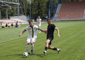 26.07.2025. Mecz sparingowy: Naprzód Jędrzejów - KSZO Ostrowiec Świętokrzyski / Fot. Adrian Karwat - Radio Kielce