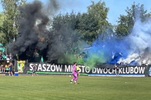 06.07.2025. Staszów. Jubileusz Pogoni Staszó. Mecz Pogoń Staszów - Ruch Chorzów / Fot. Jakub Rożek - Radio Kielce