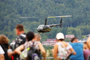 26.07.2025. Masłów. Lotnisko. Obchody 80-lecia istnienia Aeroklubu Kieleckiego / Fot. Wiktor Taszłow - Radio Kielce