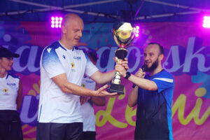 27.07.2025. Miedziana Góra. Wójtowie przebiegli z Zagnańska do Miedzianej Góry / Fot. Wiktor Taszłow - Radio Kielce