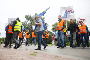 28.07.2025. Piekoszów. Protest kolejarzy / Fot. Wiktor Taszłow - Radio Kielce