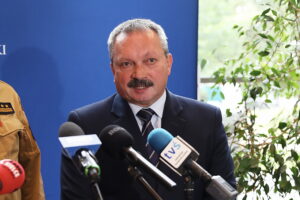 08.07.2025. Kielce. Świętokrzyski Urząd Wojewódzki w Kielcach. Konferencja dot. działań w związku ze zbliżającymi się intensywnymi i nawalnymi opadami deszczu w regionie / Fot. Wiktor Taszłow - Radio Kielce