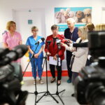 10.07.2025. Kielce. Świętokrzyskie Centrum Pediatrii. Briefing z udziałem konsultanta krajowego w dziedzinie chirurgii dziecięcej dotyczący bardzo dużej liczbie wypadków na hulajnogach elektrycznych / Fot. Wiktor Taszłow – Radio Kielce